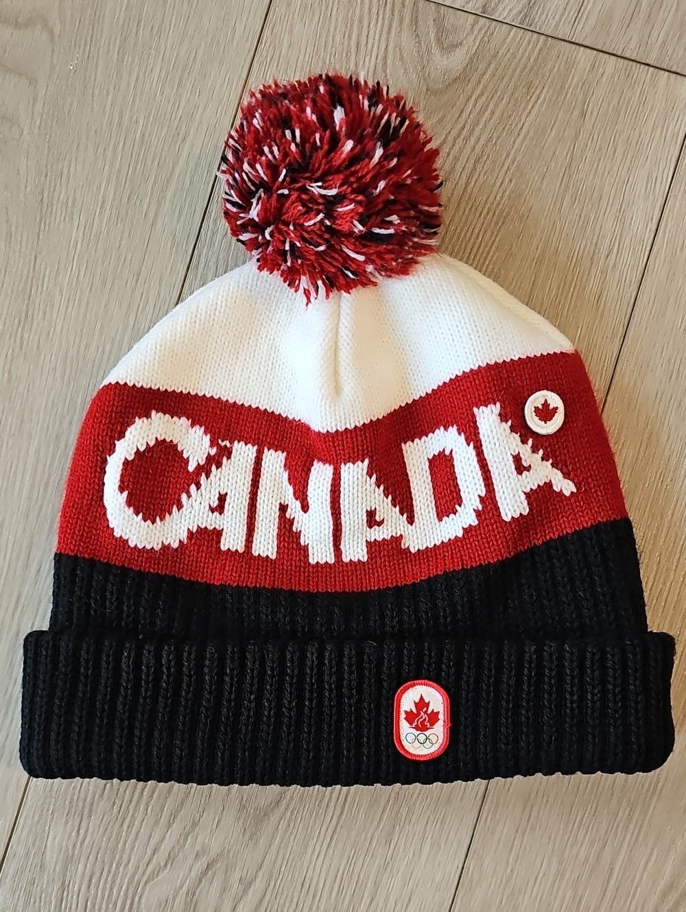 Hudsons Bay Canada Olympic Team Knitwear Pompom Beanie Toque Winter Hat